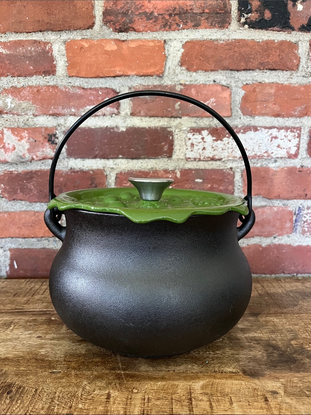 Smith and Clark Cast Iron Cauldron with Green Ceramic Lid